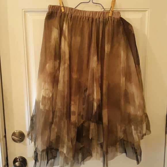 Tulle Skirt - Picture 1 of 3